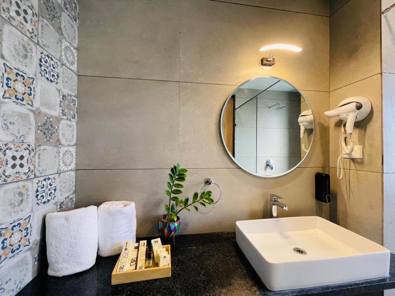 Suramya-A Luxury Boutique Hotel Udaipur Eksteriør bilde